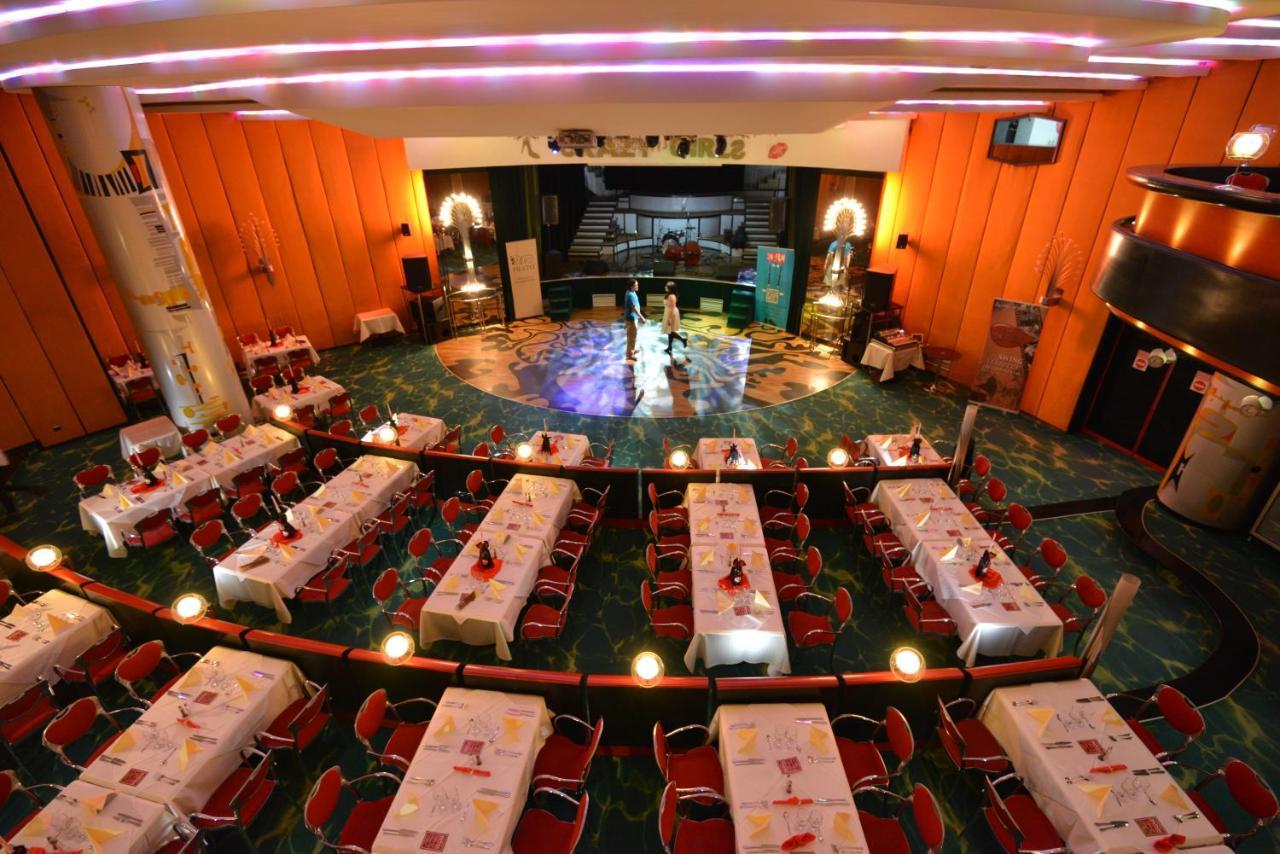 Aro Palace Hotel