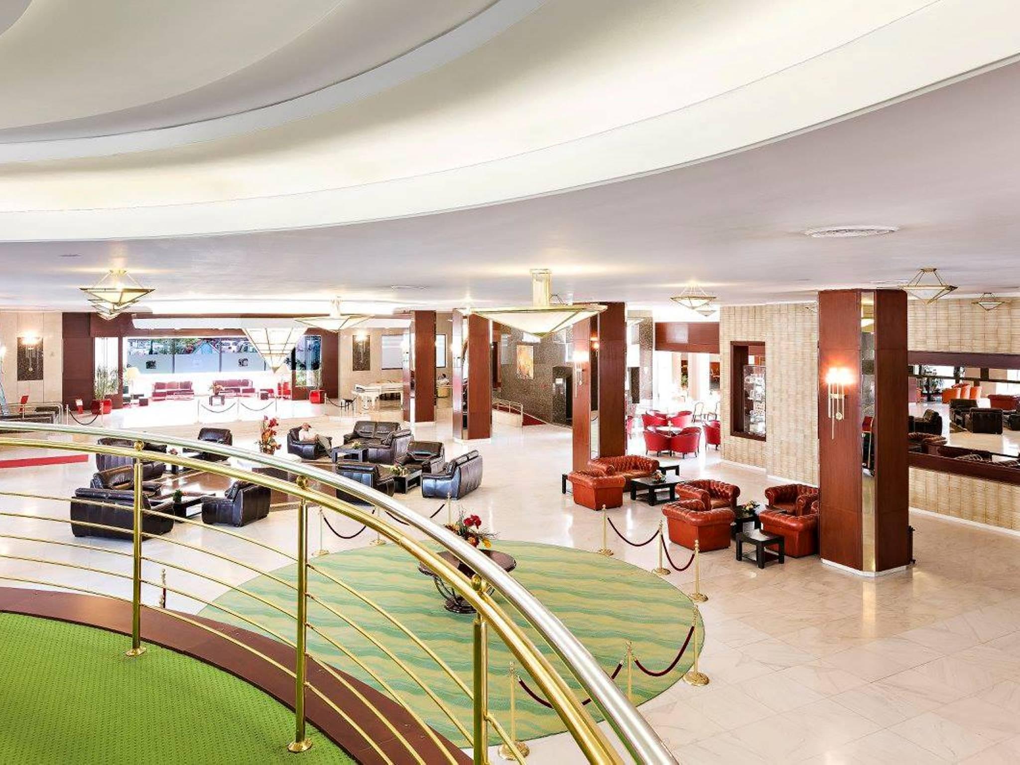 Hotel Aro Palace 5*